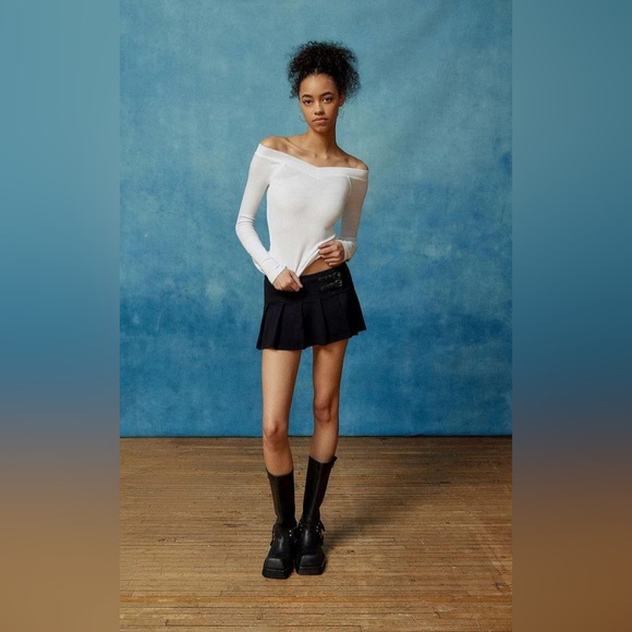 Urban Outfitters BDG Shannen Slinky V-Neck Long Sleeve T-Shirt White - Picture 3 of 7